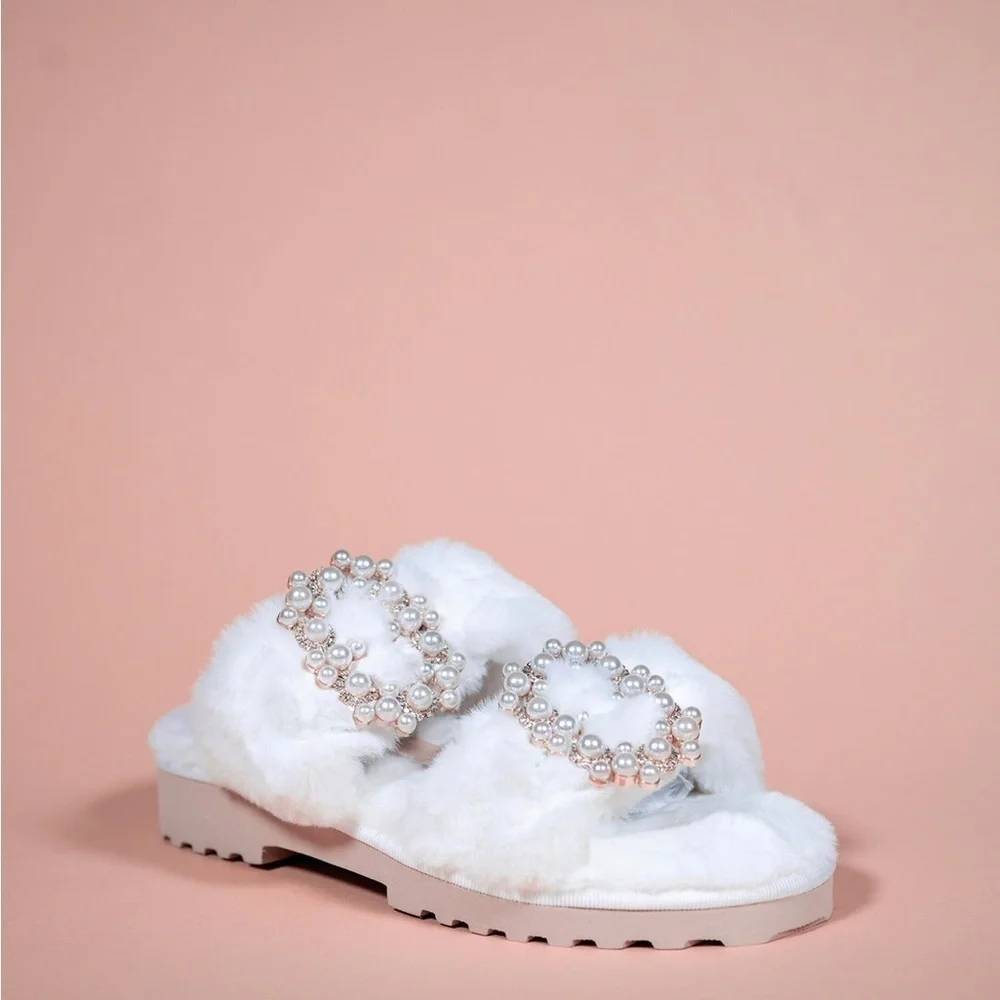 She is Cheval Shoes White Faux Mink Neverending Story Slippers Size 7 Bridal - Picture 2 of 11